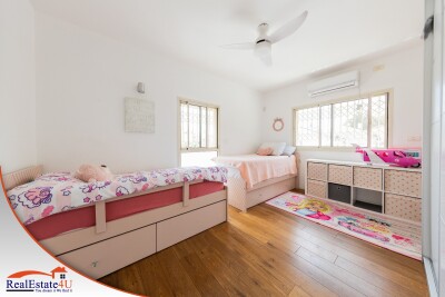 למכירה בית פרטי/קוטג 5 חד בהנורית 18 נתניה