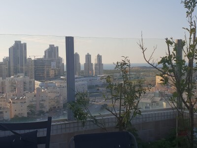 למכירה דירה 4 חד בנאות גולדה 21 נתניה