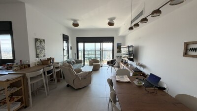 להשכרה דירה 5 חד בהרצוג 6 נתניה
