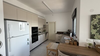 להשכרה דירה 5 חד בהרצוג 6 נתניה
